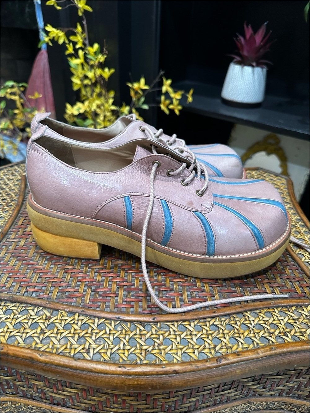 Vintage Gazit Leather Oxford Shoes in Dusty Pink + Blue Stripe Size 39 (US 8)